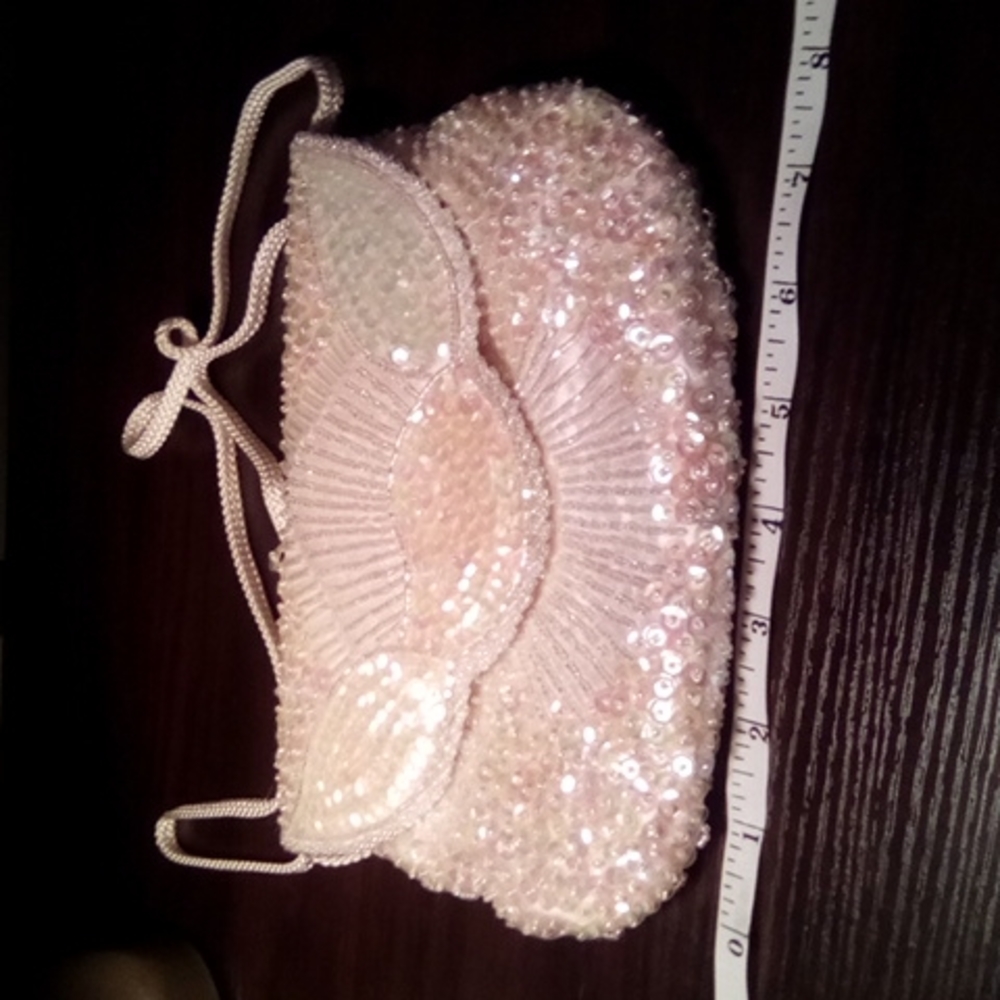 La Regale LTD Hand Beaded/Sequence Purse